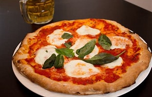 Classic Margherita Pizza